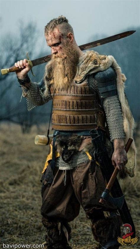 Rune viking qarlord